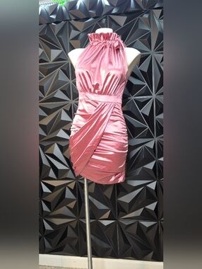 Gathered bodycon Dress in Pink